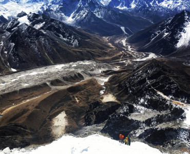 Easiest 6000 meter peaks in Nepal to climb