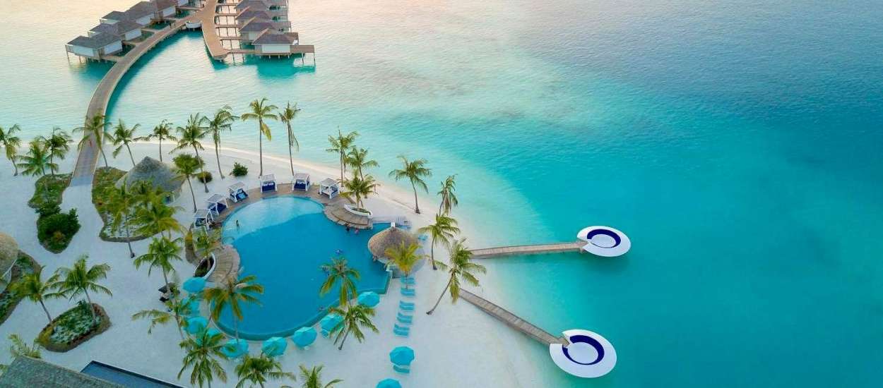 Mesmerizing Maldives Vacations in a Luxury Beach Resort